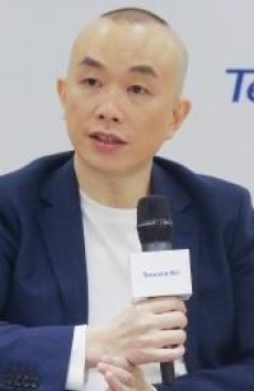 Zhengyu Zou